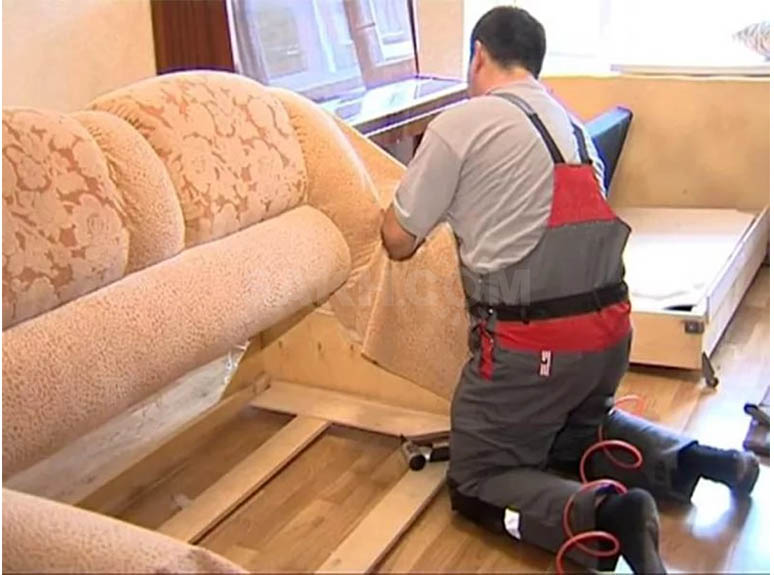 фото пример: как происходит реставрация мебели